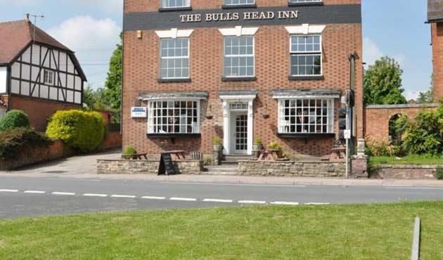 Отель The Bulls Head Inkberrow Экстерьер фото