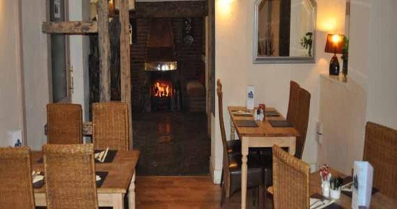 Отель The Bulls Head Inkberrow Экстерьер фото