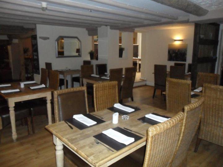 Отель The Bulls Head Inkberrow Экстерьер фото