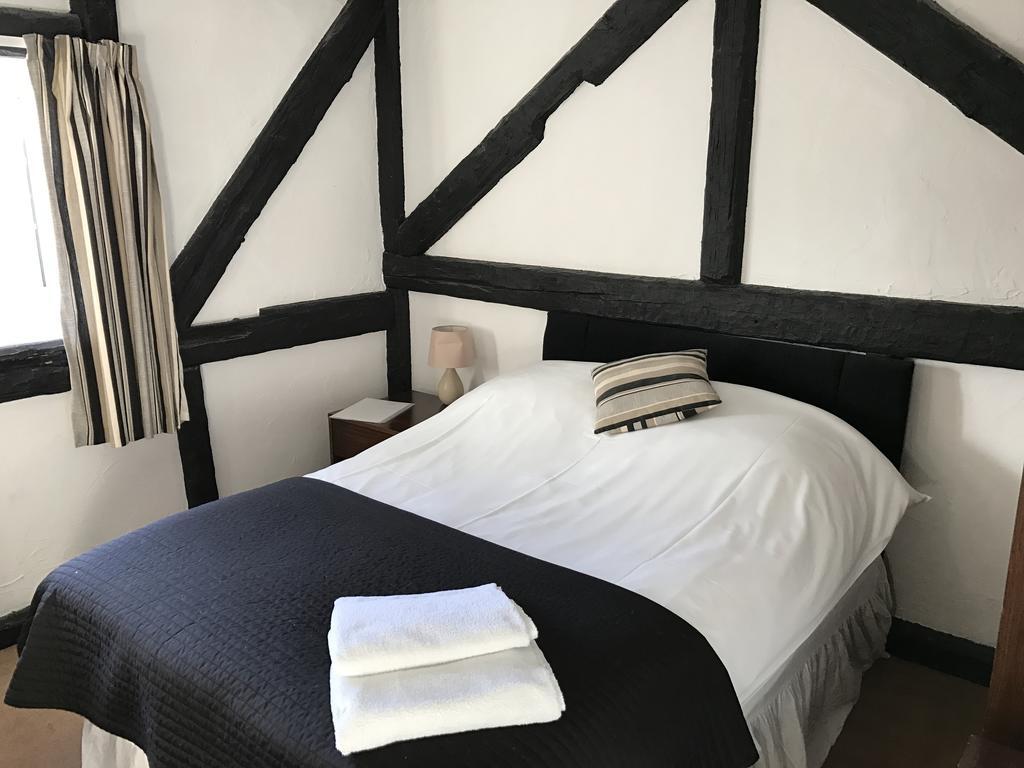 Отель The Bulls Head Inkberrow Экстерьер фото